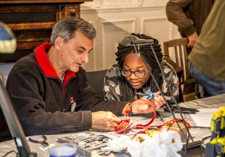 Repair café : et si on réparait avant de jeter ?